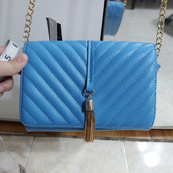 OLIVIA MILLER Easy On Slip On Messenger Style Handbag Beautiful Blue Gold Tassel - Picture 2 of 10